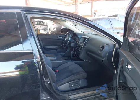 2010 Nissan Maxima 3.5 S from USA, damaged, VIN 1N4AA5AP2AC872065